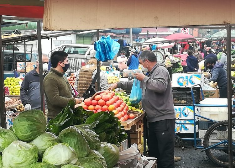 Intendente Arrau relaciona alza de contagios con celebración del Día del Niño