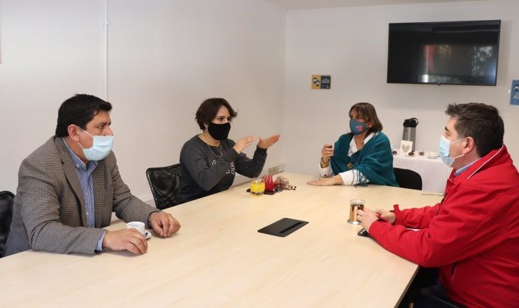 Minvu define estrategia para dar solución a familias de Villa Latinoamericana de Quirihue