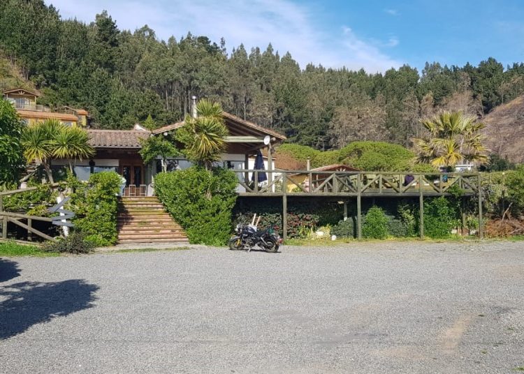 Restaurante El Puerto de Buchupureo reabrió en terraza y con reserva previa