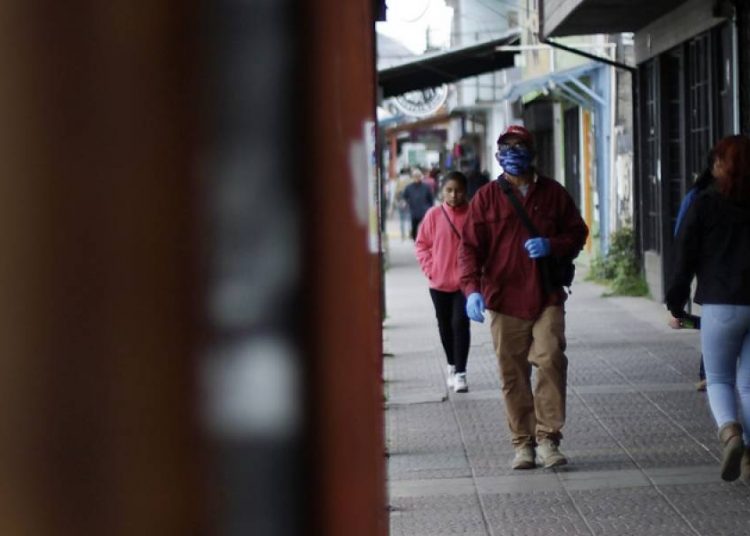 Cabaret que funcionaba en toque de queda provoca brote de coronavirus en Coyhaique: hay 11 casos nuevos