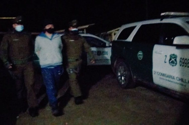 Carabineros detiene a 8 prsonas que jugaban fútbol en Chillán incumpliendo la cuarentena
