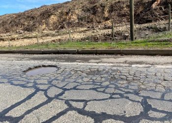 Ruta Los Conquistadores esconde verdaderas «trampas mortales» por deterioro del pavimento