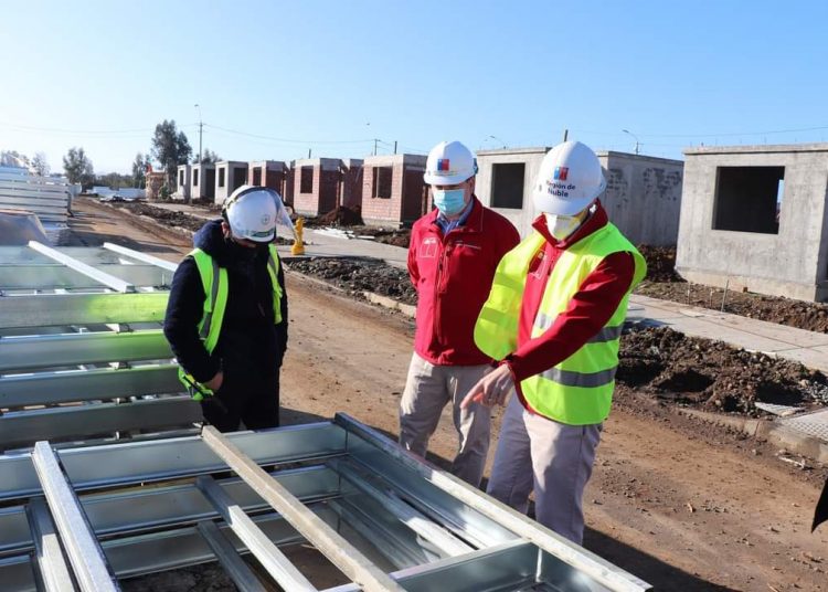 Autoridades fiscalizan obras de construcción que siguen operando durante la cuarentena