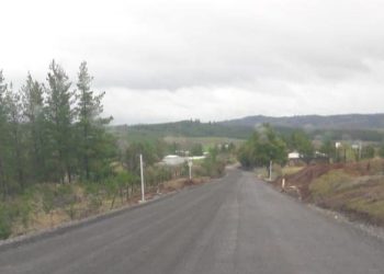 Asfaltan 4 kilómetros del camino a Reloca en Ninhue