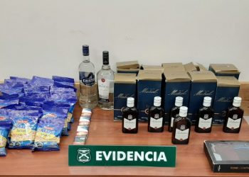 Carabineros detuvo en Chillán a dos sujetos sorprendidos robando especies desde una botillería