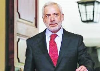 Seremi de Salud sanciona con $2 millones y medio a secretario del Senado por violar cuarentena