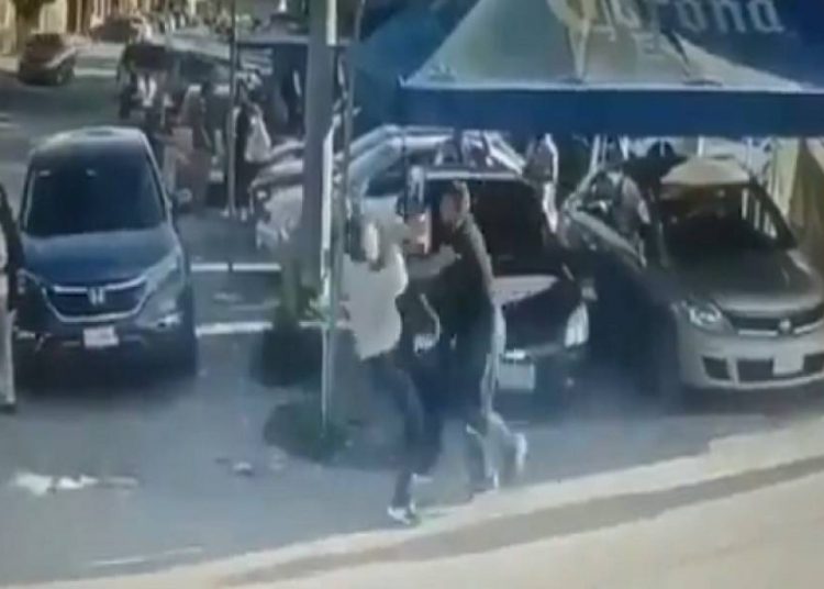 Padre mató a puñaladas a supuesto violador de su hija cuando salía de la fiscalía en México