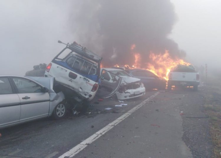 Dos muertos y cinco heridos es el saldo de la enorme colisión múltiple en Victoria