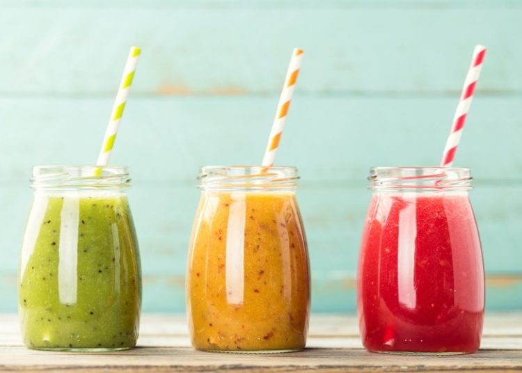 Aprende a preparar batidos saludables para empezar el día