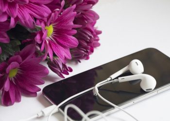 Este es el estilo de música que te ayudará con la productividad durante el teletrabajo