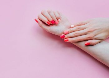 Trucos para que tus uñas crezcan más rápido y fuertes