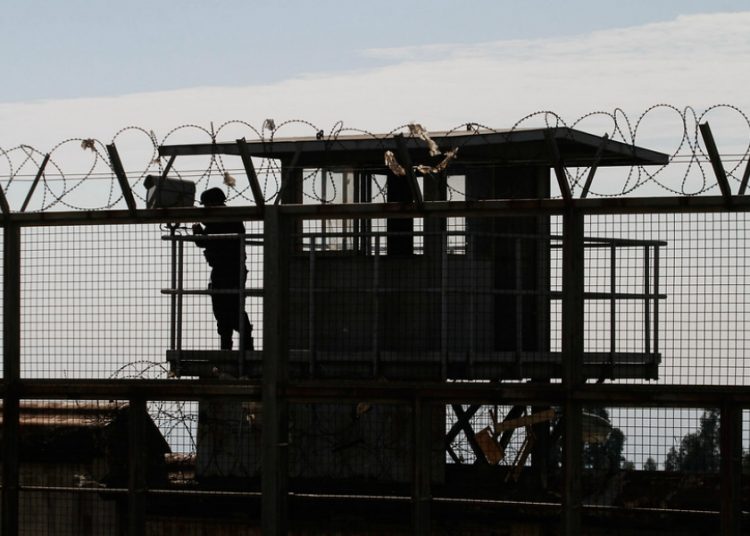 Gendarmes frustraron la fuga de dos internos desde la cárcel de Yungay