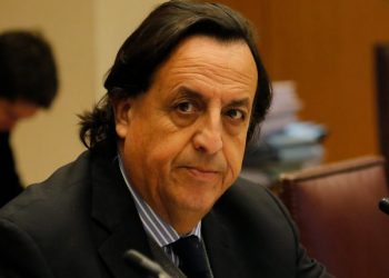 Ministro del Interior Victor Perez Varela renunció a su cargo tras aprobarse acusación constitucional