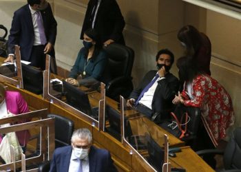 Sin «autopréstamo» y universal: Retiro del 10% del Gobierno se despacha a Sala del Senado