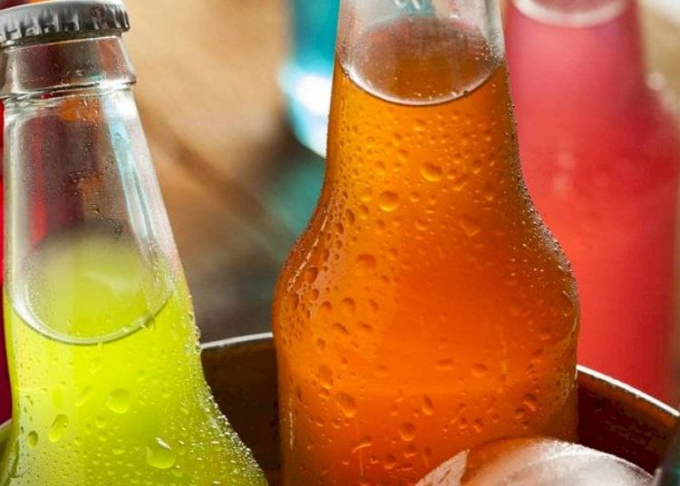 5 cosas que pasan en tu cuerpo si sólo tomas bebidas