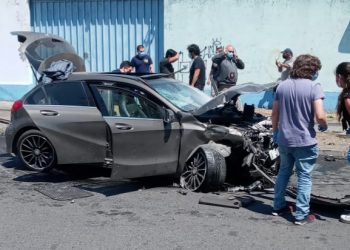 Una mujer muere al ser impactada por auto que conducía joven de 17 años quien huía de la PDI