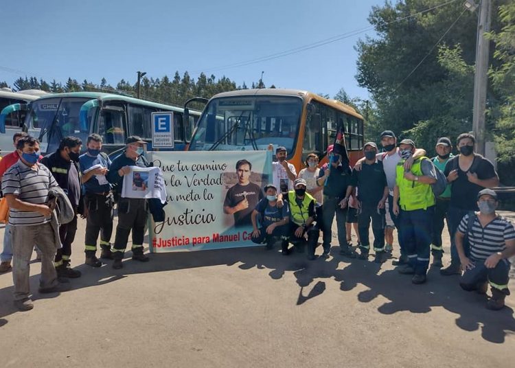 Familiares y compañeros se manifestaron pidiendo justicia por crimen sin aclarar en Coelemu