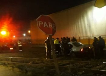 Niño de 10 años chocó auto con tren estacionado en Coronel: conducía en compañía de adultos