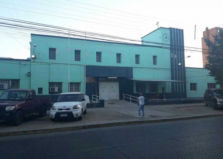 Brote de Covid-19 en cárcel de Talca afecta a un centenar de internos