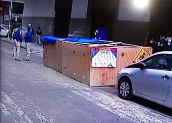 Encuentran cuerpo calcinado en plena vía pública en el centro de Santiago