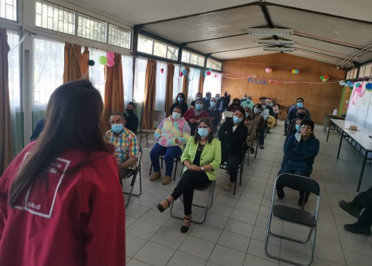 Autoridades se reúnen con vecinos de sectores rurales de San Nicolás para anunciar soluciones de conectividad digital y terrestre