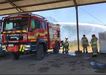 Incendio de pastizales amenazó viviendas rurales en San Nicolás