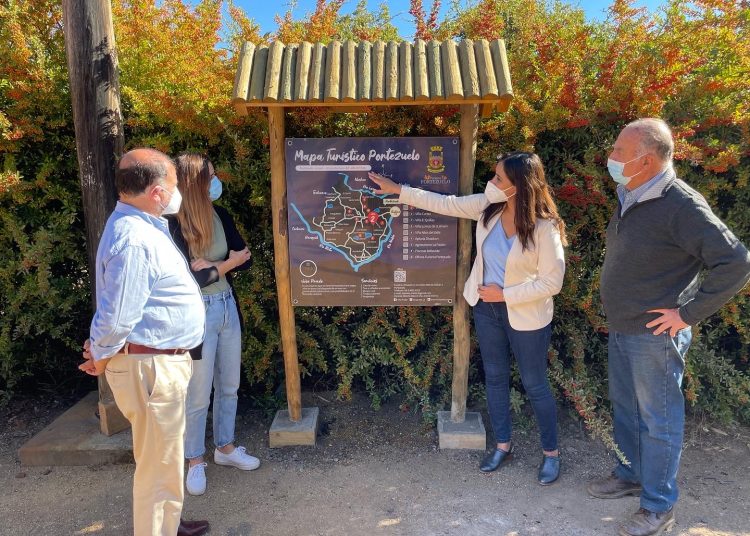 Inauguran tótem de enoturismo en Portezuelo