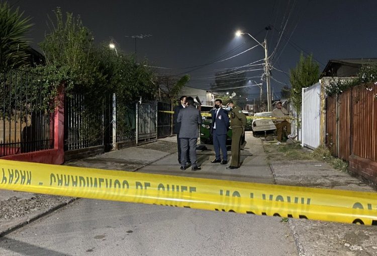 Investigan parricidio en Puente Alto: hombre de 51 mata a su madre y luego se suicida