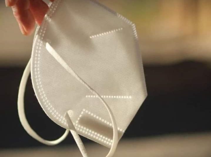 Minsal aclara que empleadores no podrán exigir uso de mascarilla en el trabajo