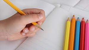 El sencillo test que puedes aplicar a tus hijos en casa y predecir si serán zurdos o ambidiestros