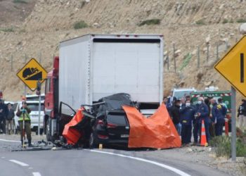 3 detectives de la PDI y 2 imputados mueren en violencto choque cerca de Ovalle