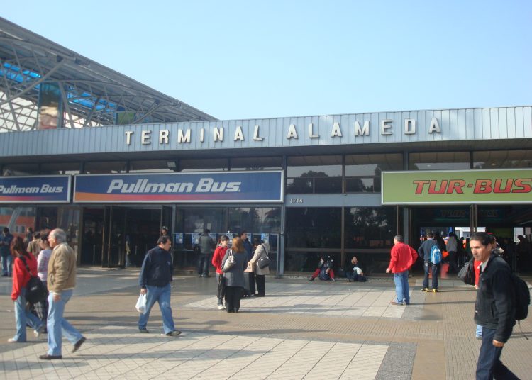 Denuncian excesiva alza en pasajes de bus y ofician al Sernac para que informe