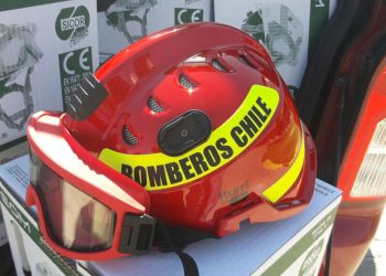Detienen a hombre que habría robado casco a bombero que combatía incendios en Ñuble