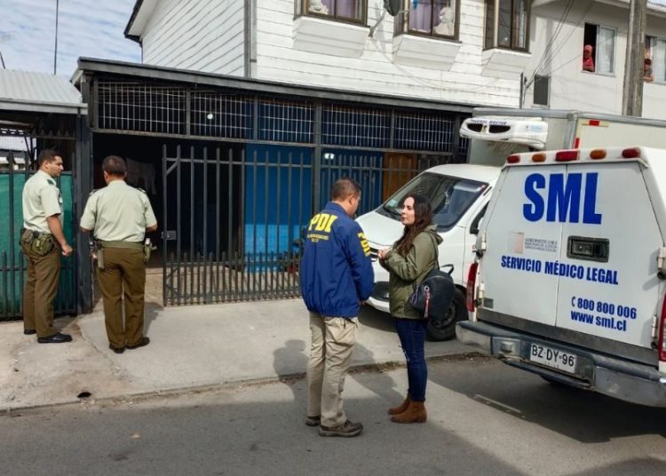 Femicidio conmociona a Parral: gendarme mata a puñaladas a su expareja