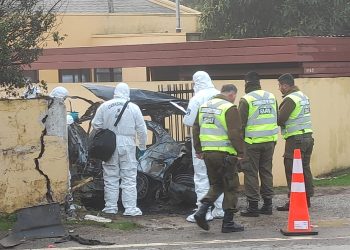 Tres muertos deja violento choque e incendio de vehículo contra una casa en Ruta de la Madera