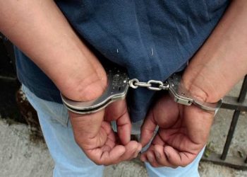 Hombre sorprendió a ladrón robando en su casa y le amputó varios dedos con un machete en Argentina