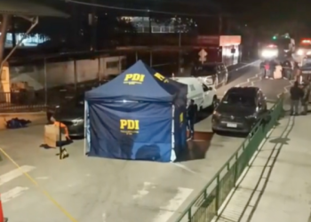 Hombres en moto asesinan a reo que salía en libertad y su pareja en frontis de la cárcel de Concepción