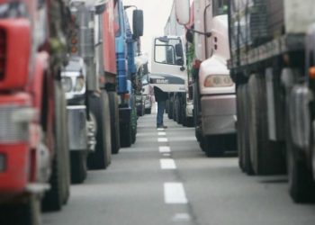 SNA y camioneros exigen solución a crisis de seguridad: Podrían paralizar y piden presencia militar