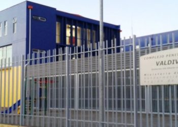 Interno es asesinado en comedor de cárcel de Valdivia: hay dos reos identificados