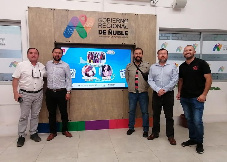 Ñuble invita a conocer sus encantos turísticos durante show en Cobquecura