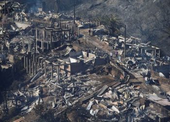 Ministro Valenzuela insiste que hay «clara organización criminal» en incendios en región de Valparaíso