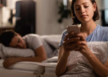 ¿Conoces la infidelidad emocional? El engaño por redes sociales que puede afectar una relación amorosa