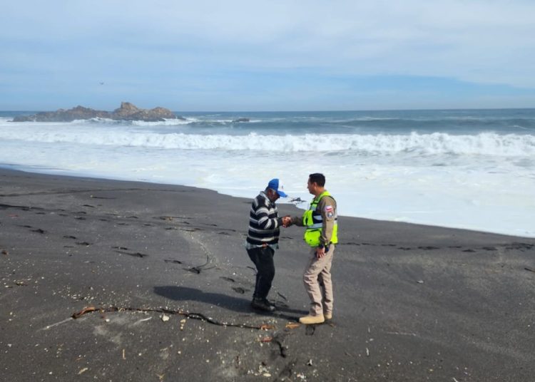 Emiten alerta por fuertes marejadas en Cobquecura y costa del Itata