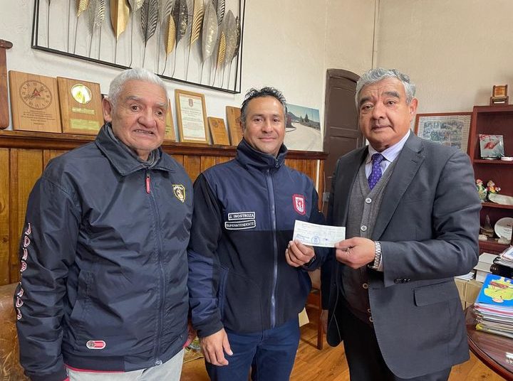 Alcalde de Quirihue entrega subvención municipal a Bomberos por $10 millones