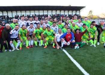 Inauguran cancha de pasto sintético en estadio municipal de Trehuaco