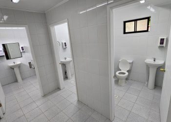 Inauguran tres nuevos servicios sanitarios para la Posta de Puente Ñuble