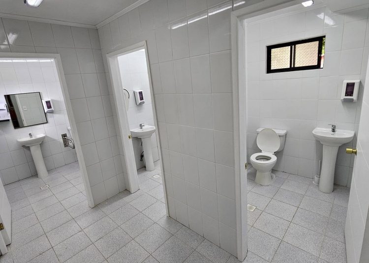 Inauguran tres nuevos servicios sanitarios para la Posta de Puente Ñuble