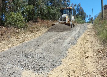 Municipio de Cobquecura mejora caminos para prevenir y reaccionar ante posibles emergencias