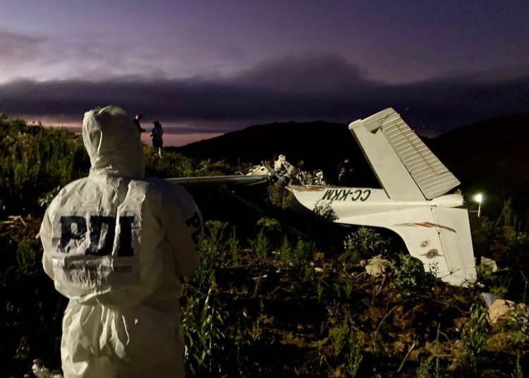 2 personas mueren y otras dos quedan heridas tras capotar avioneta en zona rural de Trehuaco