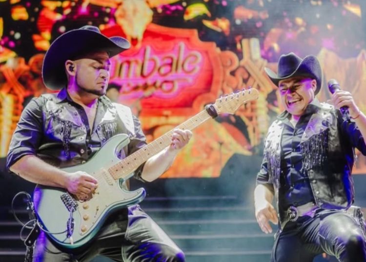 “Zúmbale Primo sufre traspié en medio de recital y debió suspender su show